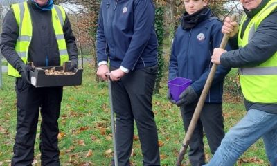 0245874_Mark_Shanahan_and_Paul_Ferras_from_St_Brendans_College_at_the_bulb_planting_with_Jason_Higgins_and_John_Fuller_from_Killarney_Lions.jpg