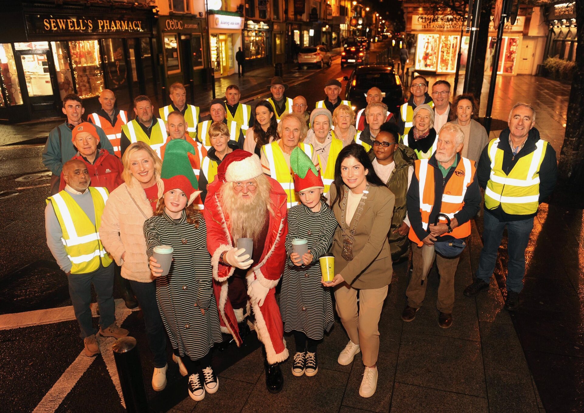 Christmas markets, packed with wonderful festive season gift ideas, will be returning to the town centre this December. The seasonal cabins will be located in Newmarket Lane off High Street and adjacent to the Glebe Car Park on the three weekends leading up to Christmas. There will be a real holiday season atmosphere and a