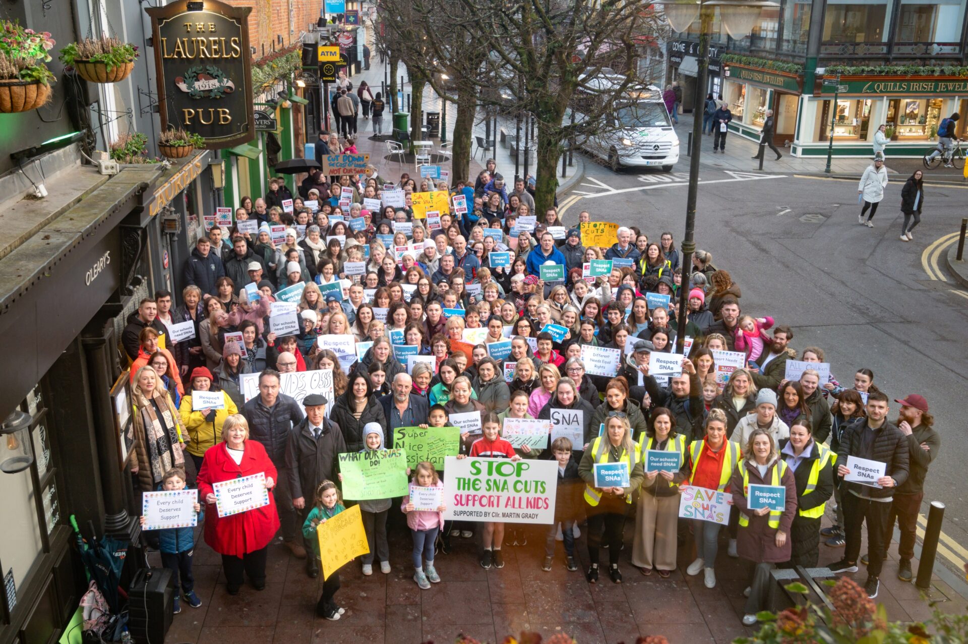 The people of Killarney took to the streets on Wednesday to protest the proposed plans to reduce the number of special needs assistants (SNAs) in mainstream schools. It was part of a nationwide demonstration that took place across the country, attended by parents, teachers and SNAs. Although the Minister for Education, Hildegarde Naughton, confirmed that